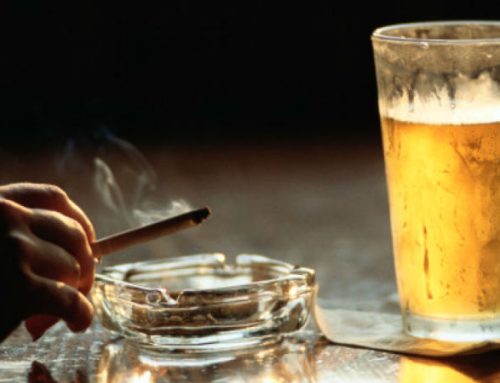 Quase 1,5 milhões bebem álcool e 1,3 milhões fumam diariamente em Portugal