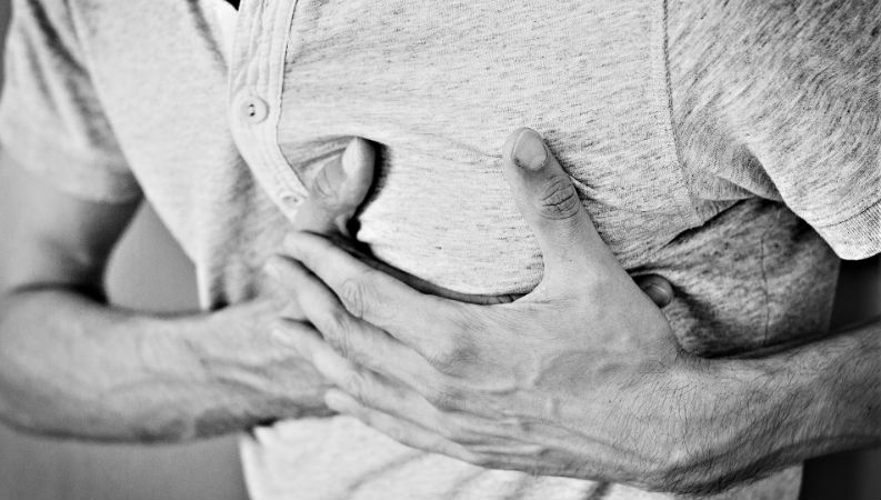 dor no peito doenças cardíacas jovens adultos negros