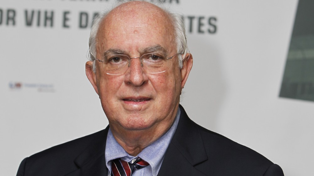 Estirpes do vírus da gripe são mais violentas este ano, avisa especialista