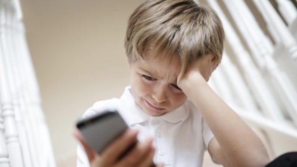 telemóveis nas escolas