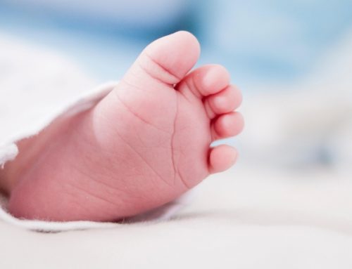 Teste do pezinho chega a quatro milhões de bebés e deteta 2.400 casos de doenças rara