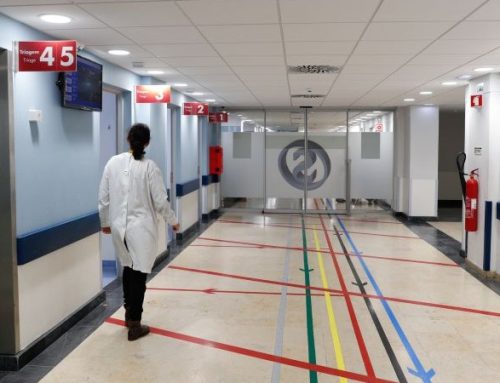  SNS abre mais de 2.500 vagas para médicos recém-especialistas