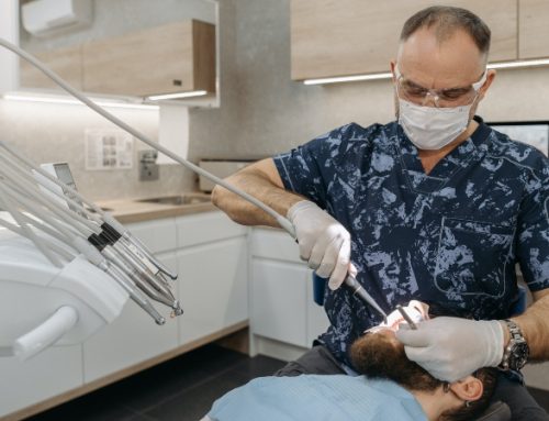 Dentistas alertam para associação de doenças das gengivas a patologias responsáveis por morte prematura